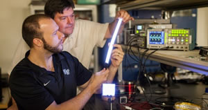Nuevo tipo de luminaria promete dejar a los tubos fluorescentes como algo obsoleto