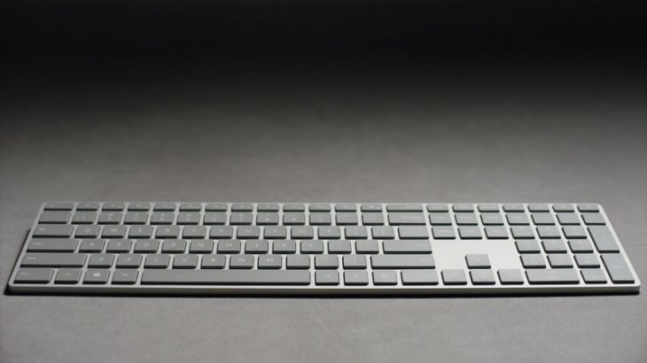 Microsoft presenta un nuevo teclado con sensor de huella digital